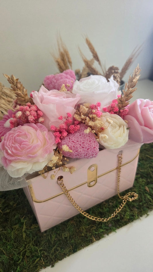 BOUQUET FONDANTS ROSE AVEC 2 ROSES ETERNELLES