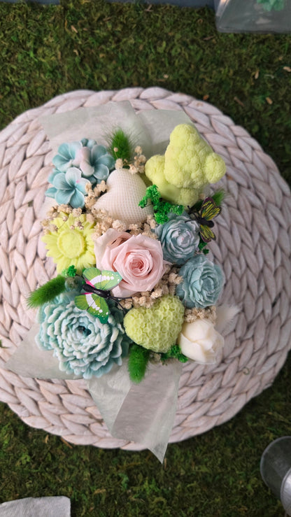 BOUQUET FONDANTS THE VERT AVEC UNE ROSE ETERNELLE