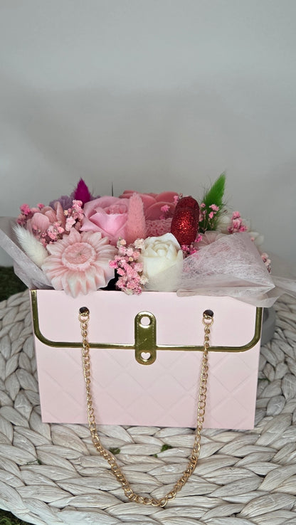 BOUQUET FONDANTS ADOUCISSANT AVEC UNE ROSE ARTIFICIELLE