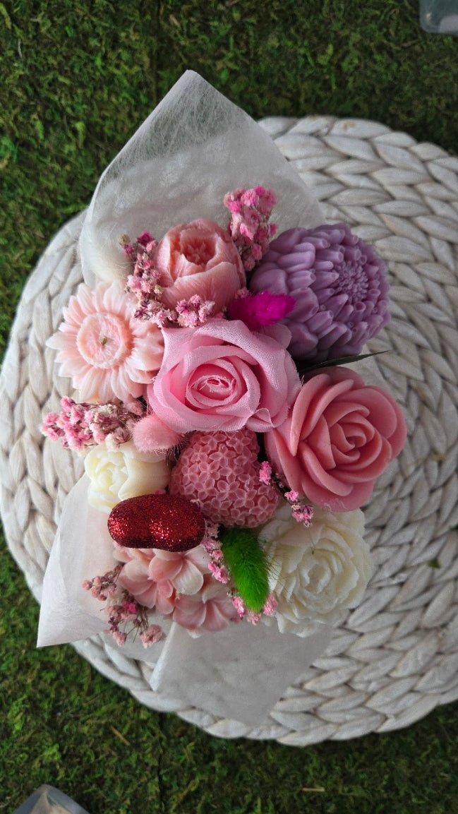 BOUQUET FONDANTS ADOUCISSANT AVEC UNE ROSE ARTIFICIELLE