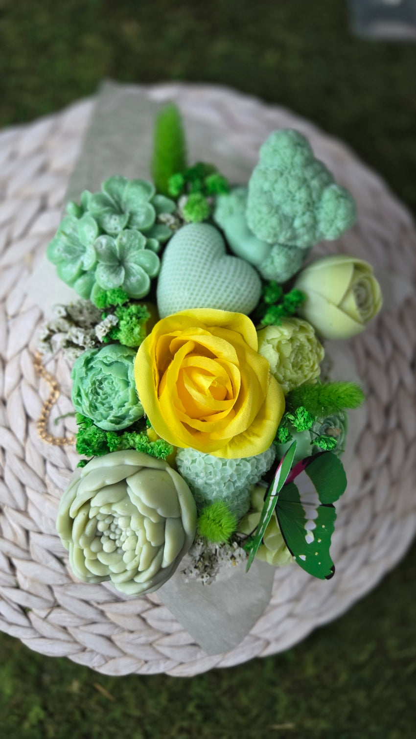 BOUQUET FONDANTS MONOI AVEC UNE ROSE ARTIFICIELLE